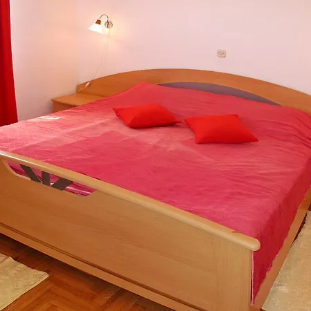 Haus Ana Lucija 505s Apartment